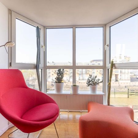 Sunny Maisonette With Views Over Canary Wharf, 런던 외부 사진
