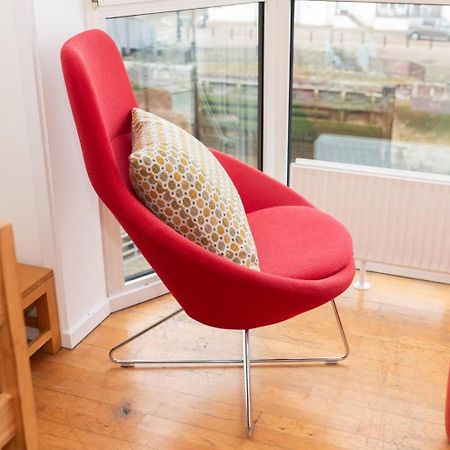 Sunny Maisonette With Views Over Canary Wharf, 런던 외부 사진