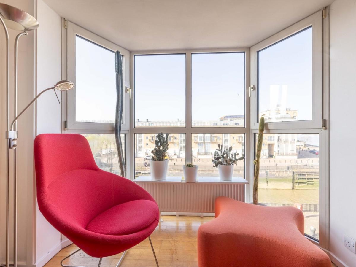 Sunny Maisonette With Views Over Canary Wharf, 런던 외부 사진