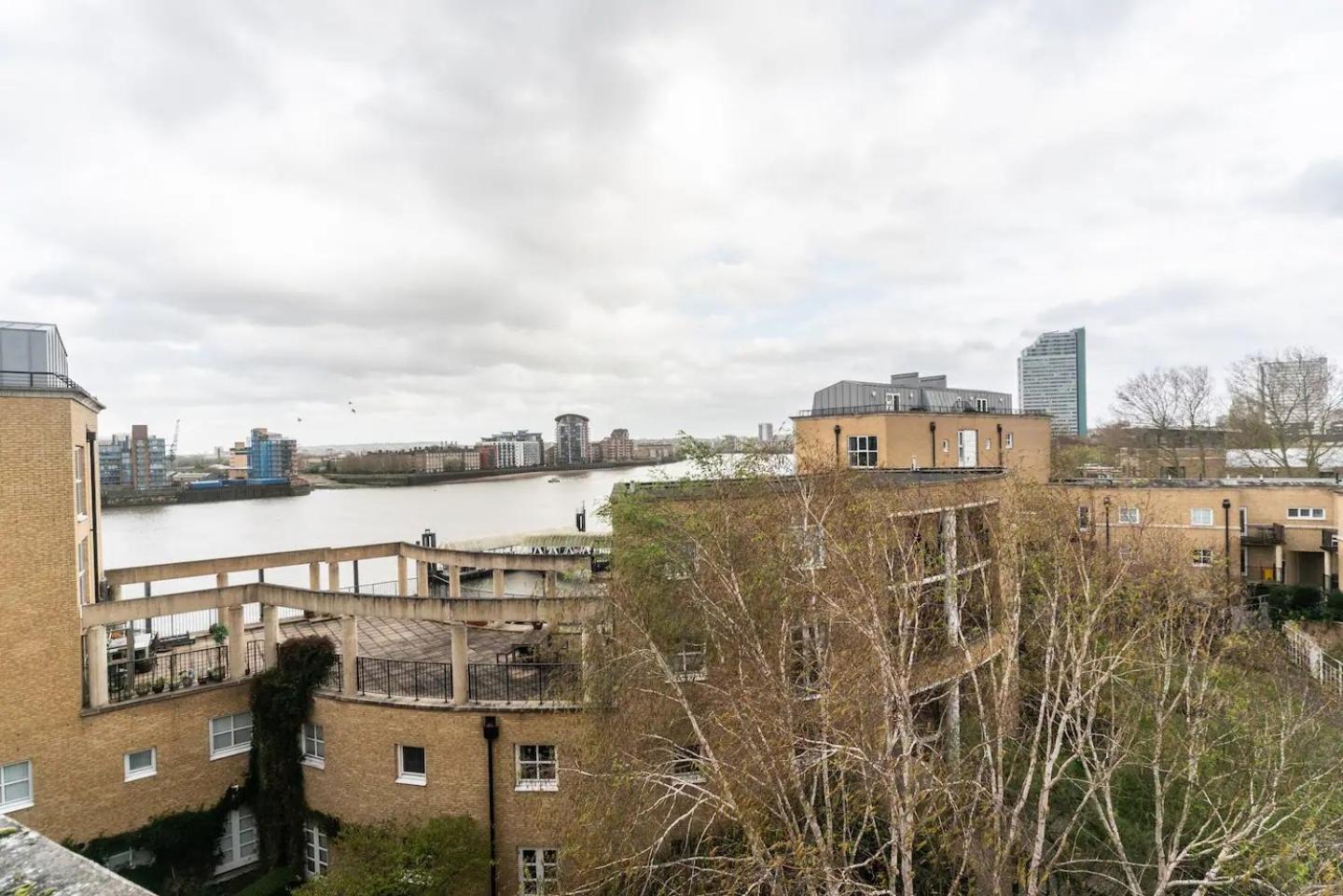 Sunny Maisonette With Views Over Canary Wharf, 런던 외부 사진