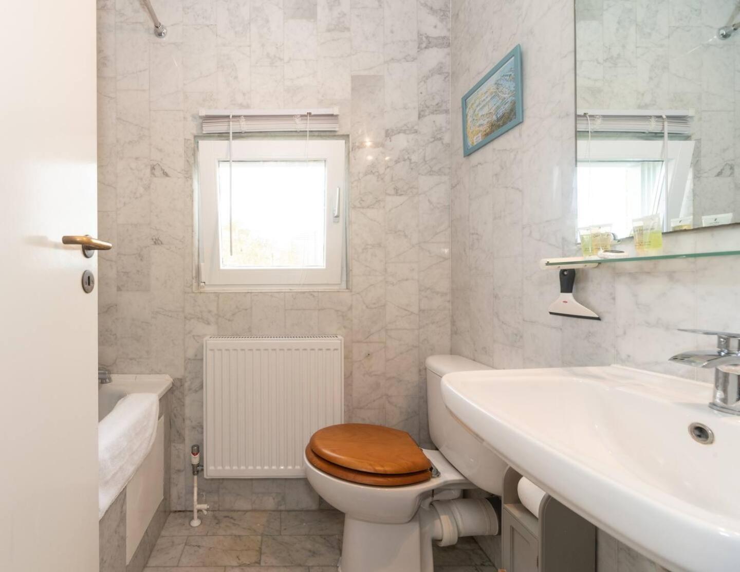 Sunny Maisonette With Views Over Canary Wharf, 런던 외부 사진