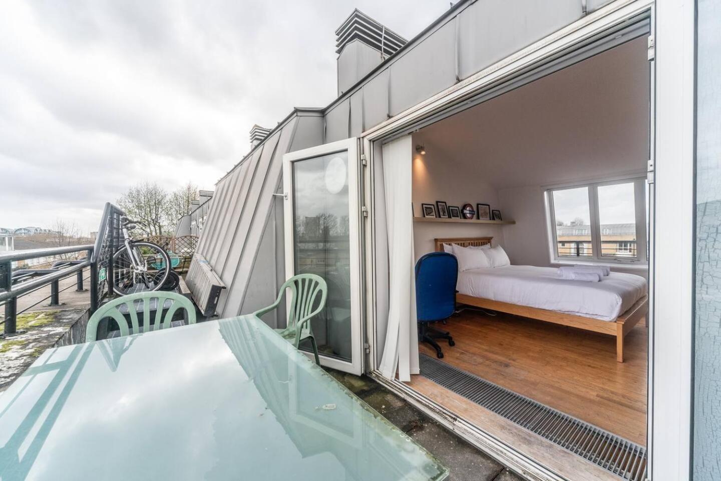 Sunny Maisonette With Views Over Canary Wharf, 런던 외부 사진