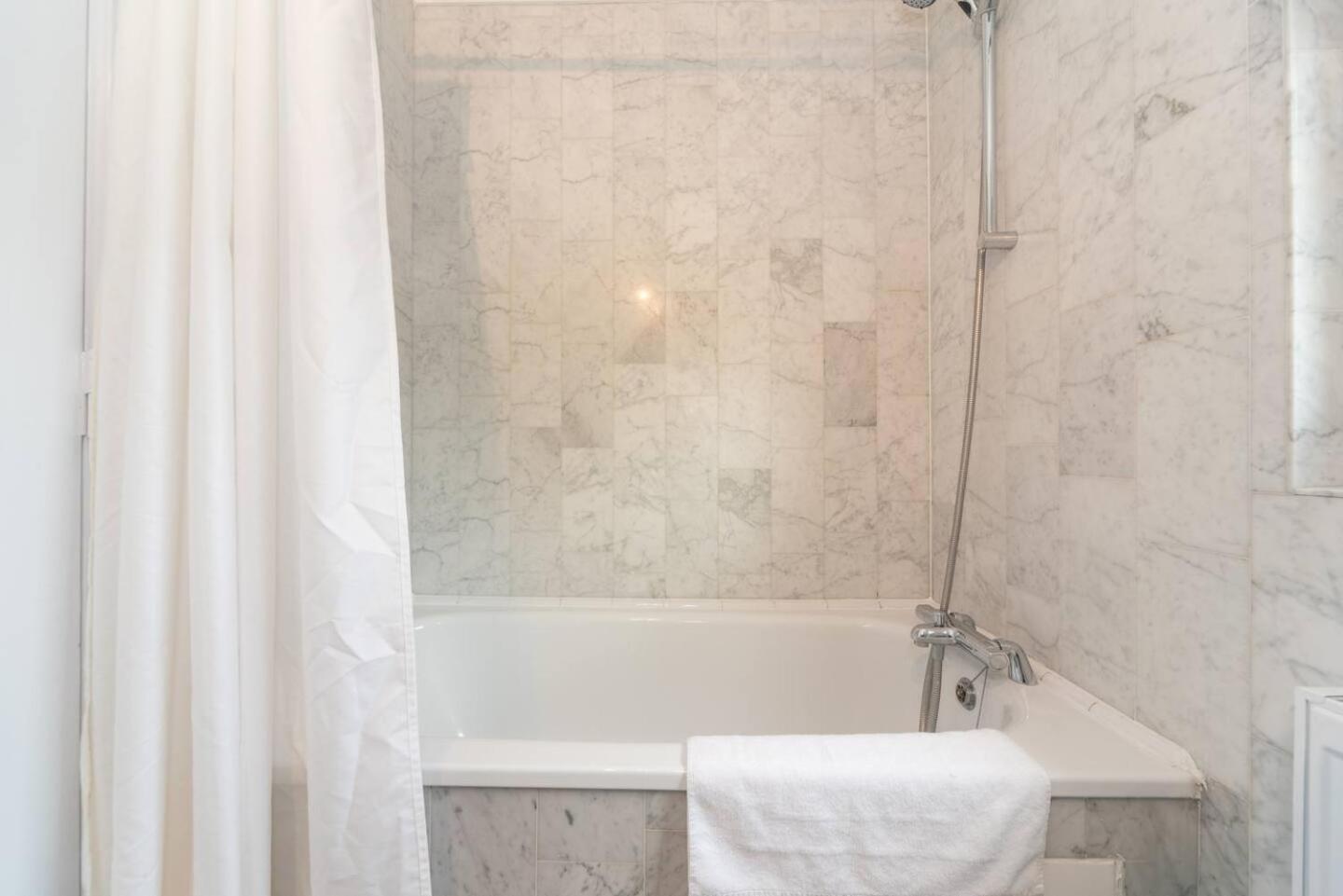 Sunny Maisonette With Views Over Canary Wharf, 런던 외부 사진