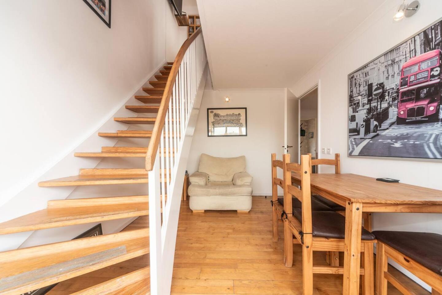 Sunny Maisonette With Views Over Canary Wharf, 런던 외부 사진