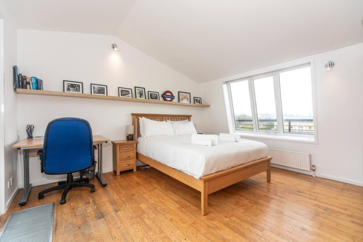 Sunny Maisonette With Views Over Canary Wharf, 런던 외부 사진