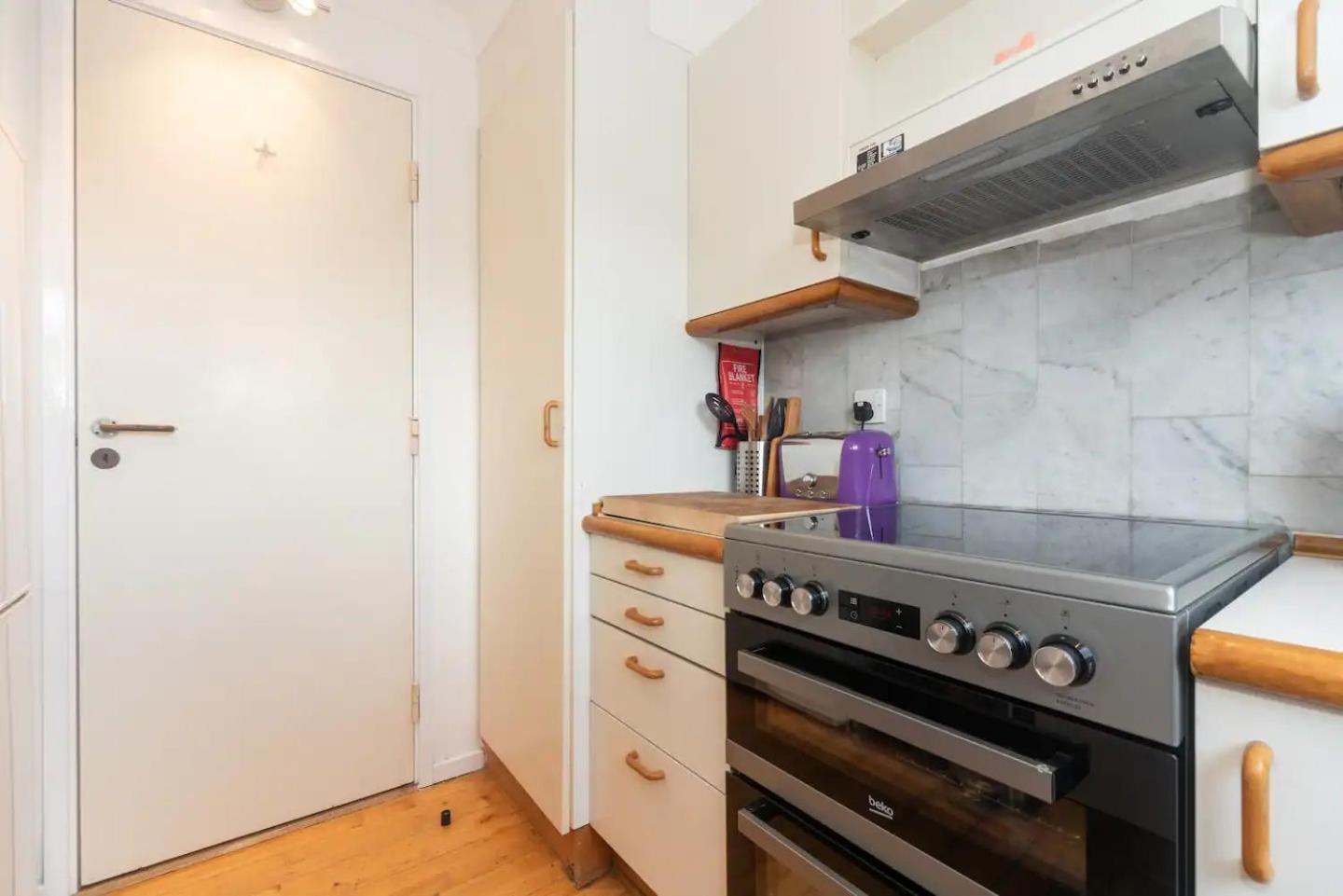 Sunny Maisonette With Views Over Canary Wharf, 런던 외부 사진