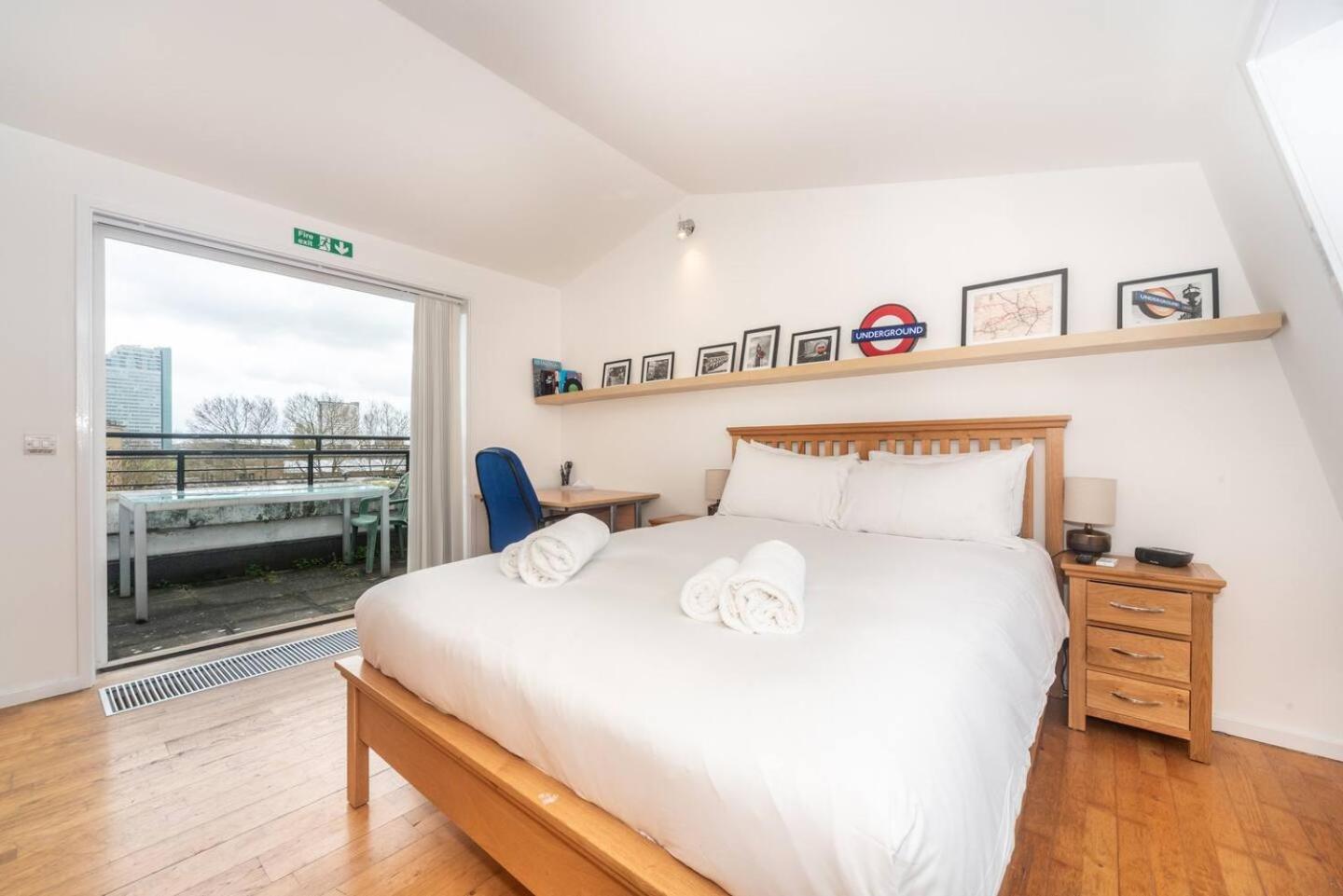 Sunny Maisonette With Views Over Canary Wharf, 런던 외부 사진
